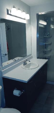 Private Bedroom   Private Bathroom — Furnished & All-Inclusiv - Photo 2