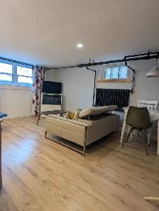 2 1/2  À LOUER (CHAUFFAGE INCLUS ET MEUBLÉ)