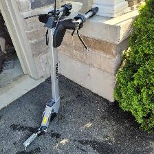 Thule Hanging Hitch Bike Rack – Holds 2 Bikes - Photo 2