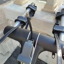 Thule Hanging Hitch Bike Rack – Holds 2 Bikes - Photo 4