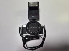 NIKON FM SLR CAMERA