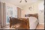 2 bedroom 1 bathroom upper level of bungalow on a large lot! - Photo 8