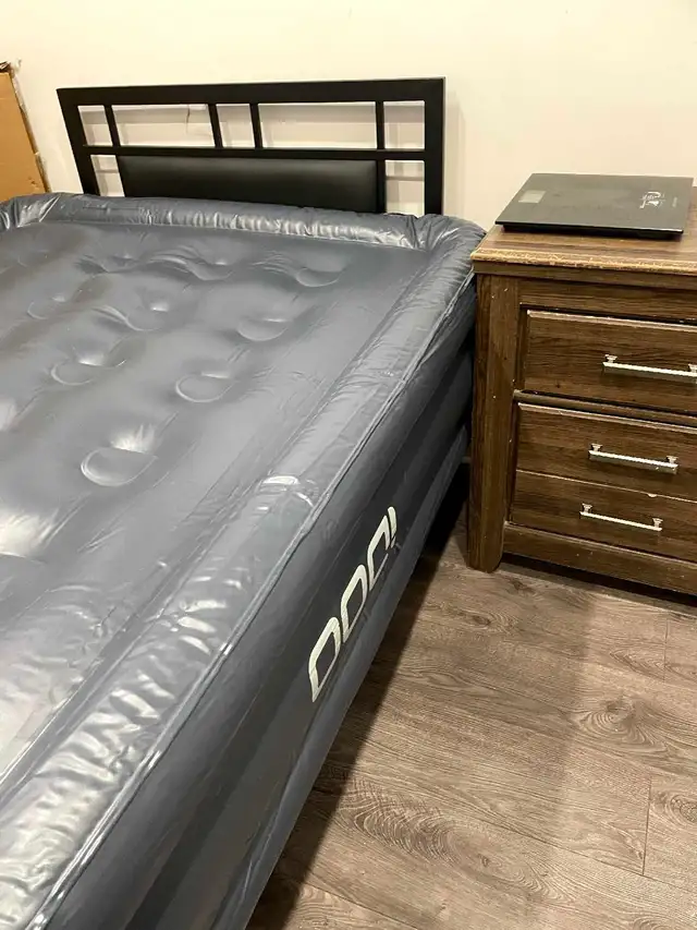 A shared, furnished Room for rent immediately