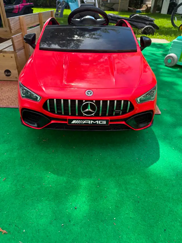 Mercedes-Benz AMG Ride-On Car
