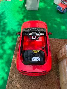 Mercedes-Benz AMG Ride-On Car - Photo 2