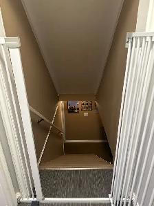 Fully Furnished Lower level suite - Students Preferred! - Photo 2