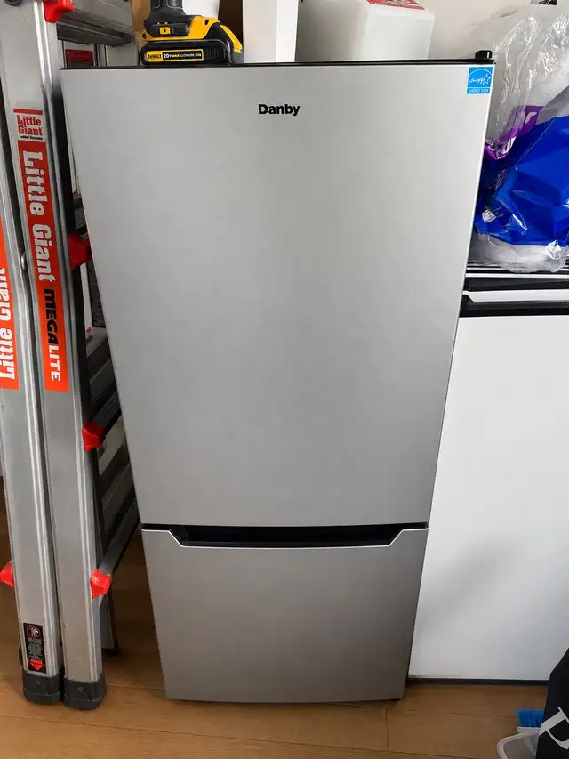 mini fridge / freezer