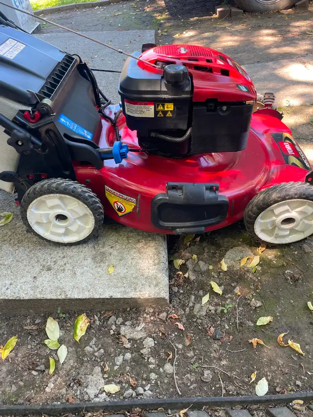 22" Toro Recycler self propelled lawnmower