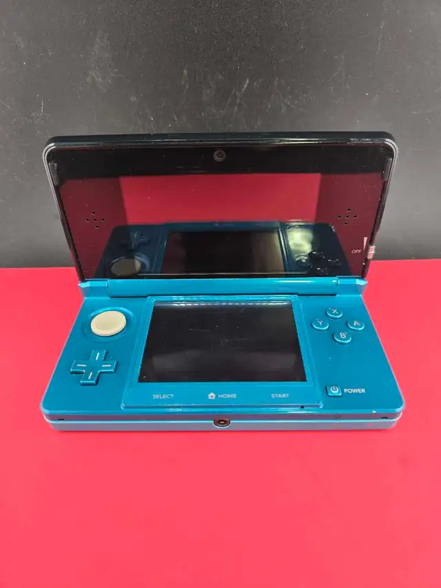 Nintendo 3DS With Charger