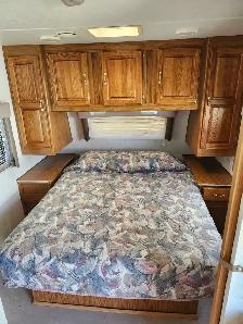 1999 Jayco Camping Trailer 24 ft - Photo 3