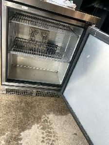 commercial fridge (under counter) - Photo 2