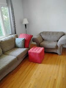 Ashley couch and matching chair - Photo 2