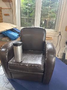 free kids chair - Photo 2