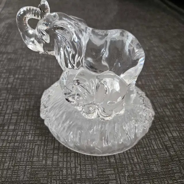 Solid Glass Elephant Ornament