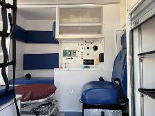 2002 F350 4x4 Ambulance - Photo 3