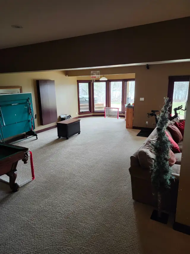 Professional/reliable house cleaner (s) for hire $30/hour.