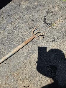 Long Handle Garden Cultivator