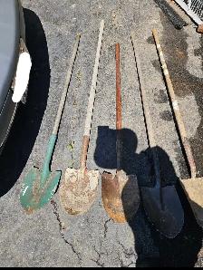 Assorted Shovels, round, square, pointy start $5 - Photo 3
