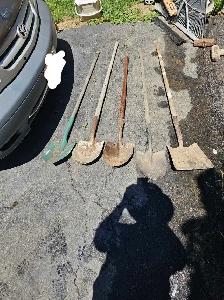Assorted Shovels, round, square, pointy start $5 - Photo 4