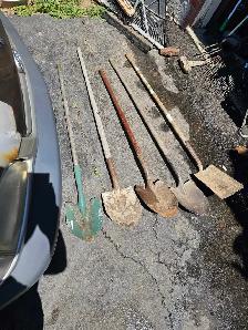 Assorted Shovels, round, square, pointy start $5 - Photo 5