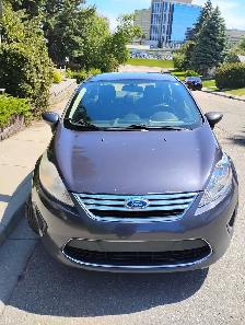 2012 Ford Fiesta SE -Running Well - Photo 2