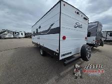 2025 Shasta RVs Compact 18FQ - Photo 22