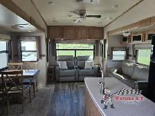 2018 Forest River RV Flagstaff 8529 IKBS - Photo 6