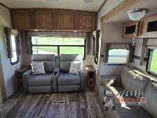 2018 Forest River RV Flagstaff 8529 IKBS - Photo 13