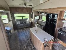 2018 Forest River RV Flagstaff 8529 IKBS - Photo 28