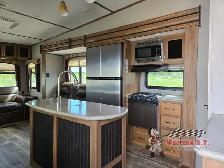 2017 Keystone RV Laredo 325RL - Photo 6