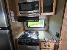 2017 Keystone RV Laredo 325RL - Photo 10