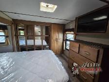2017 Keystone RV Laredo 325RL - Photo 24