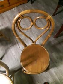Bentwood dinning table and chairs - Photo 2
