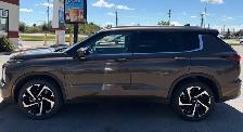 2022 Mitsubishi Outlander LE - Photo 4