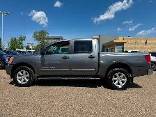 2014 Nissan Titan SV - 4WD Crew Cab - Camera - CLEAN CAR FAX - Photo 2