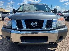 2014 Nissan Titan SV - 4WD Crew Cab - Camera - CLEAN CAR FAX - Photo 8