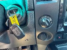 2014 Nissan Titan SV - 4WD Crew Cab - Camera - CLEAN CAR FAX - Photo 15