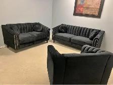 A huge offer on stylish couch