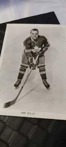 Toronto Maple leafs photos of two Hall of famers - Photo 2