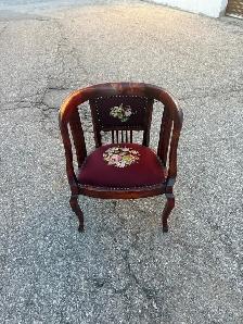 Free delivery used Vintage Accent Chair - Photo 4
