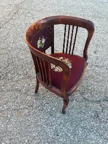Free delivery used Vintage Accent Chair - Photo 5