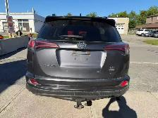 2017 Toyota RAV4 LE AWD - Photo 5