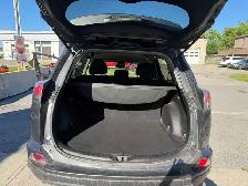 2017 Toyota RAV4 LE AWD - Photo 10