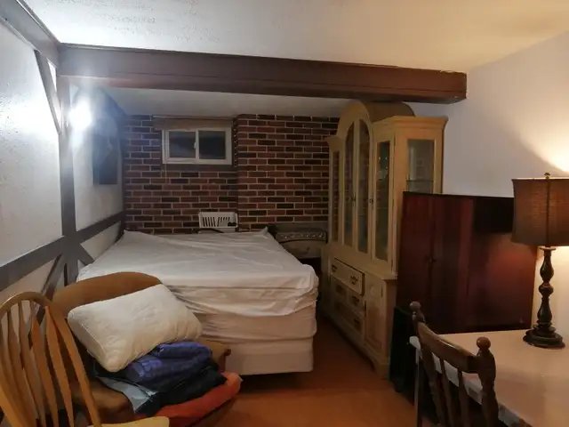 Available Now, Large Bedroom QEW/Indian Rd, all included