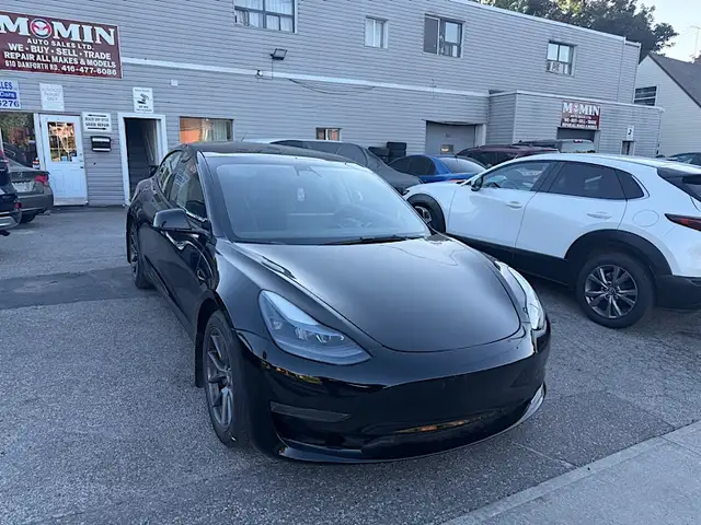 2023 Tesla Model 3 RWD