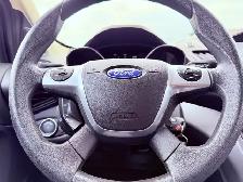 2016 Ford Escape SE 4dr 4x4 Automatic - Photo 17