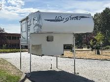 2018 Westland 80W SL Truck Camper - Photo 2