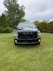 2017 Ram Quad Cab 4x4 - Photo 3