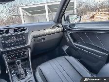 2024 Volkswagen Tiguan Comfortline R-Line Black Edition | VW - Photo 12