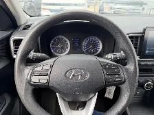 2021 Hyundai Venue Essential IVT w/Two-Tone - Photo 6